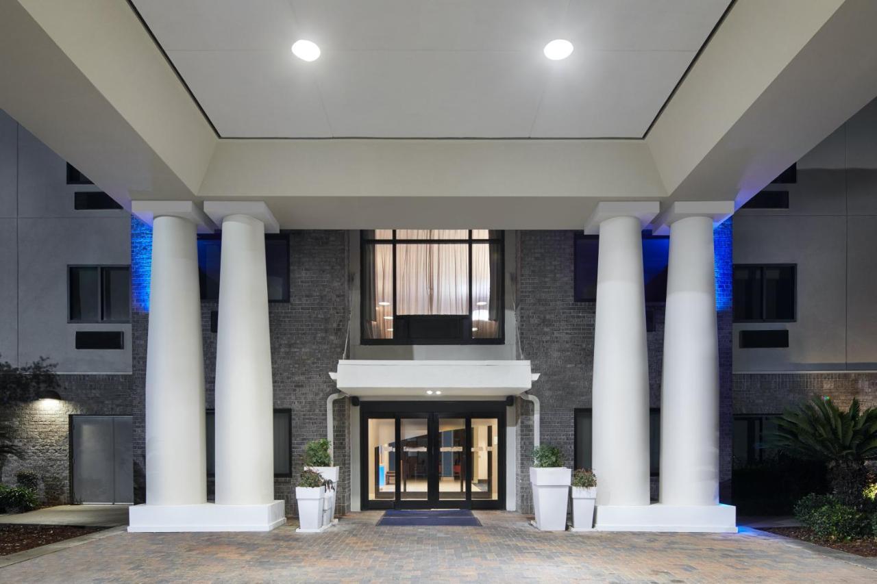 Holiday Inn Express Hotel & Suites Pensacola-West Navy Base By Ihg Beach Haven Экстерьер фото